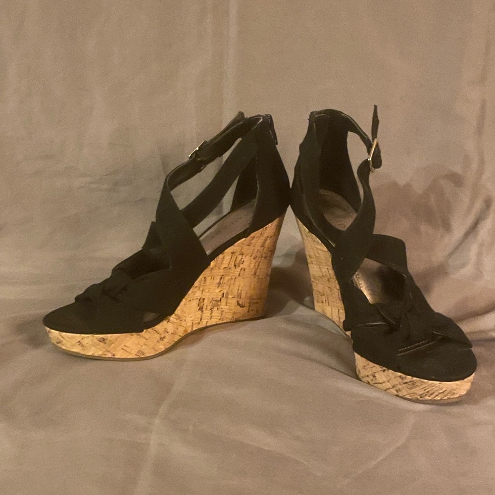 Women’s size 6.5 Rampage wedges